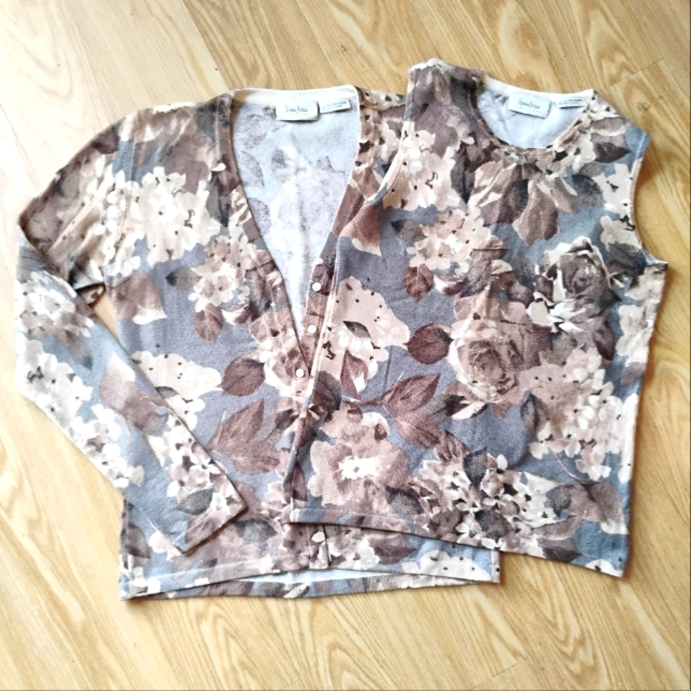 Neiman Marcus Old Money Floral Cashmere Cardigan Set Sz M.